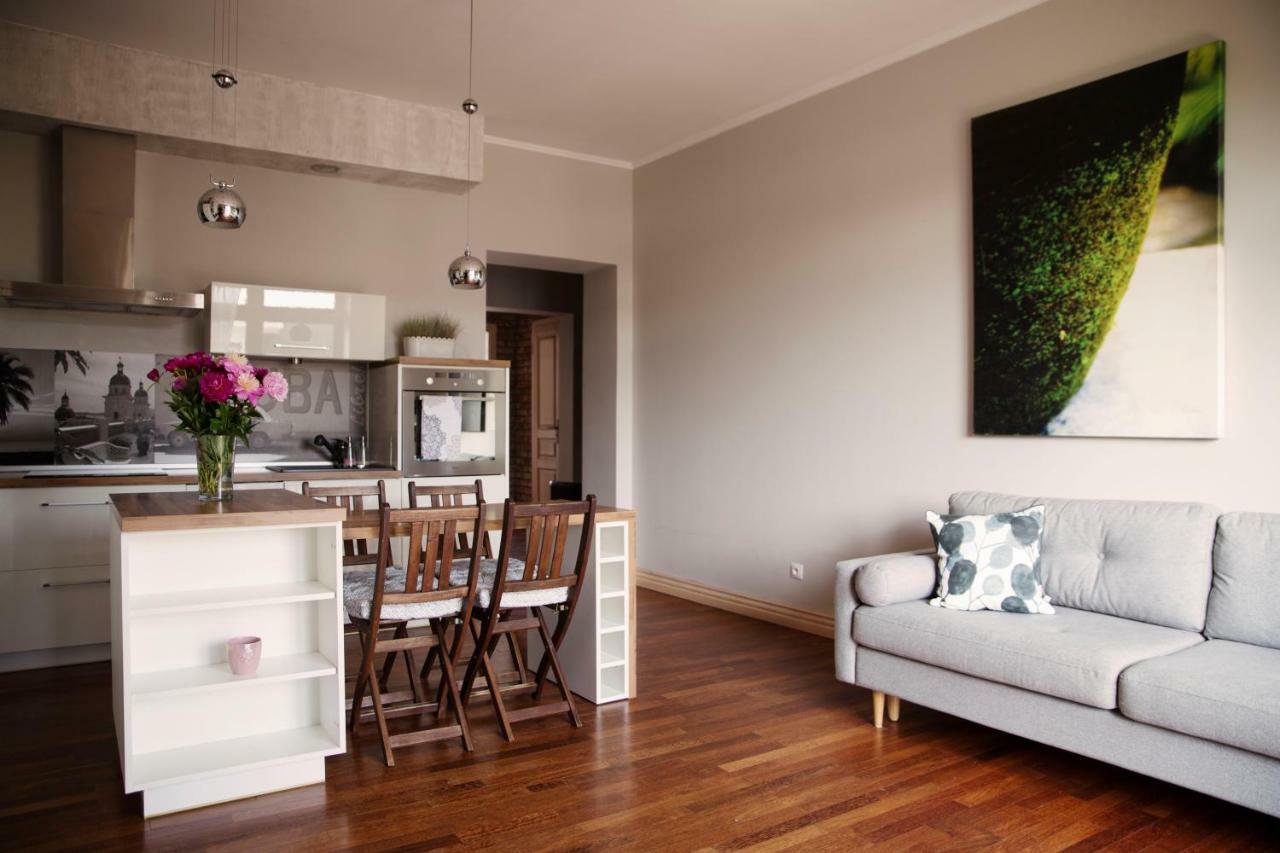 75M2 Apartament Kopernik Z Widokiem Na Jasna Gore Czestochowa Luaran gambar