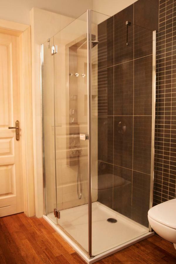 75M2 Apartament Kopernik Z Widokiem Na Jasna Gore Czestochowa Luaran gambar