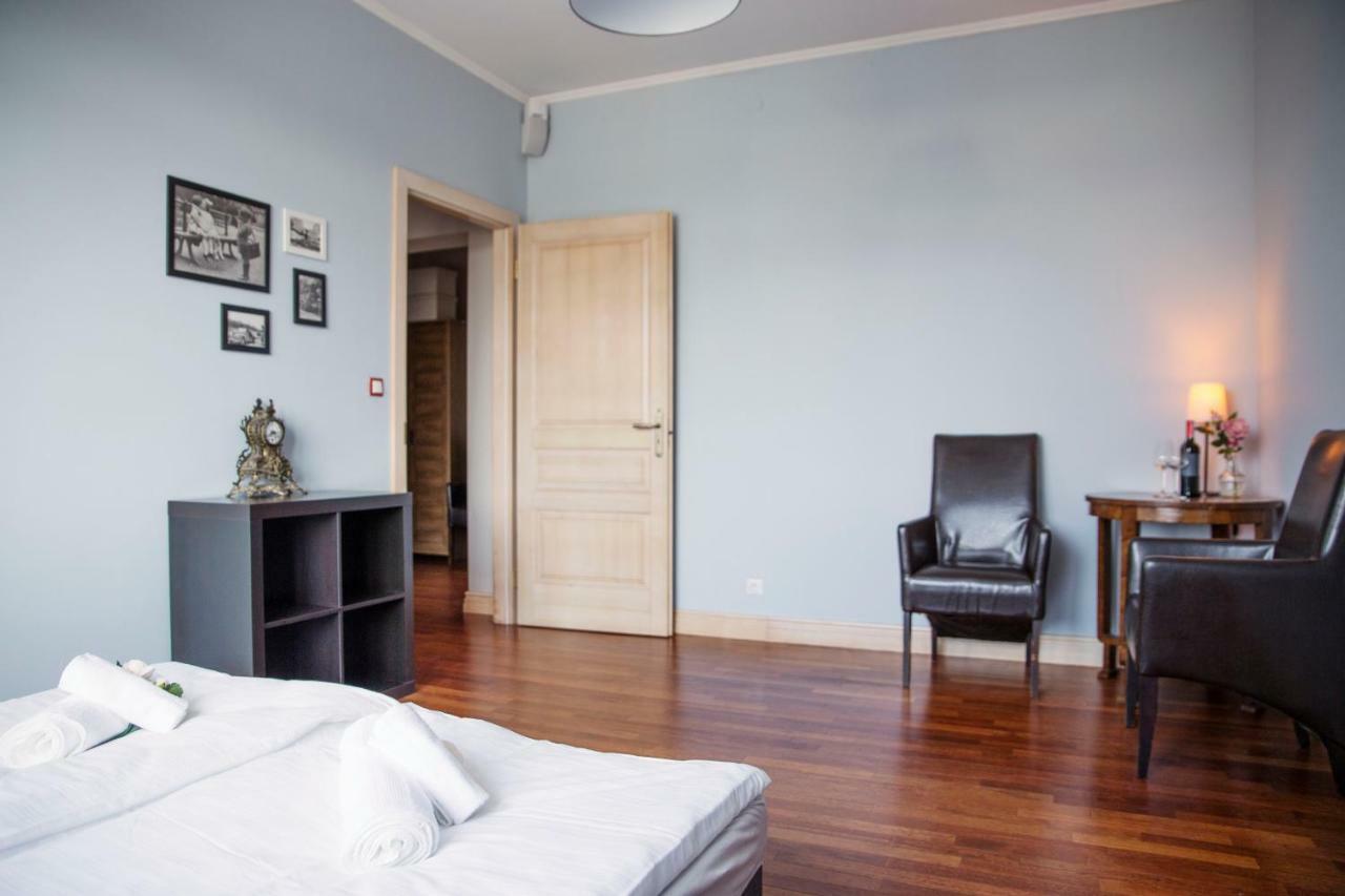 75M2 Apartament Kopernik Z Widokiem Na Jasna Gore Czestochowa Luaran gambar