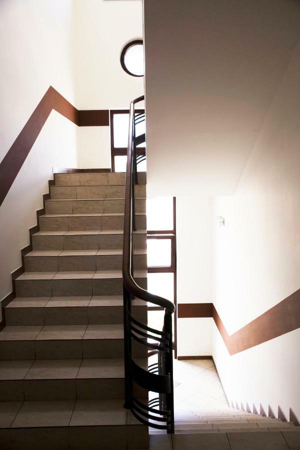 75M2 Apartament Kopernik Z Widokiem Na Jasna Gore Czestochowa Luaran gambar